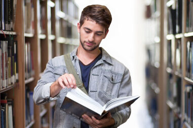 student-3500990_1920